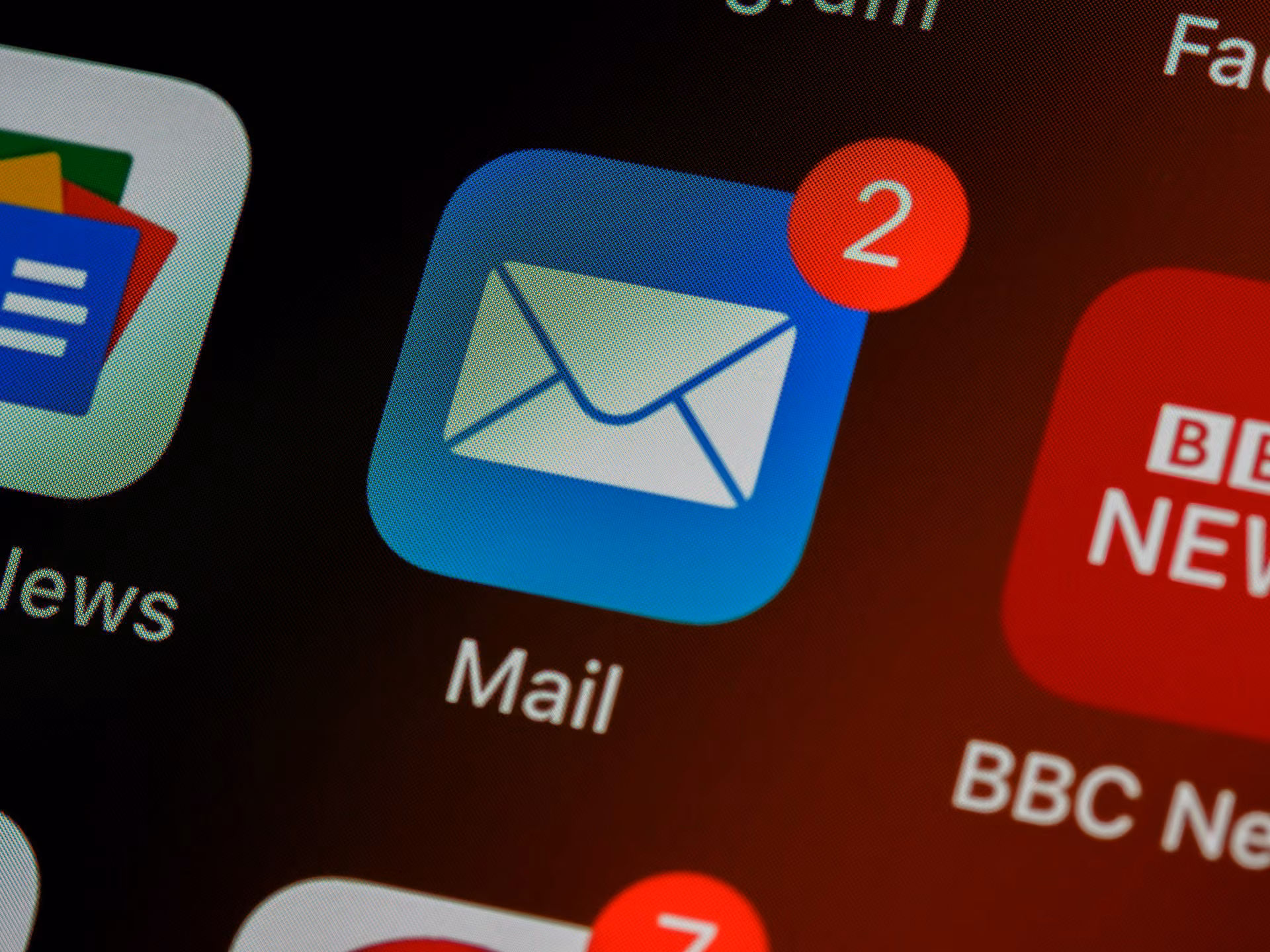 Photo of a retina display with an email message icon by Brett Jordan (https://unsplash.com/@brett_jordan)